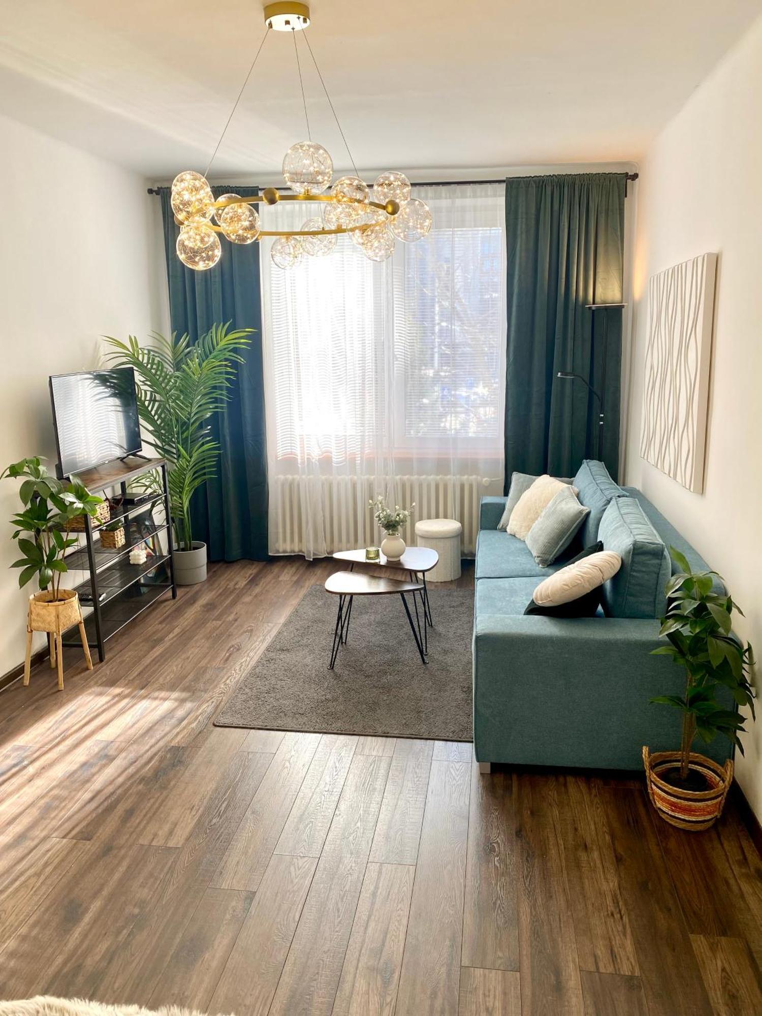 James Dean Apartment - Next To Nivy Bus Station & Mall Bratislava Buitenkant foto